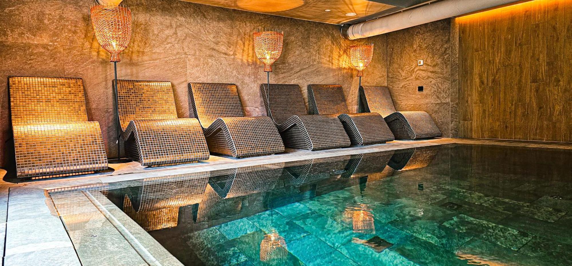Hotel Bucura Călimăneşti 外观 照片